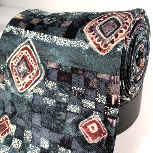 Bugatti Vintage Men’s 100% Silk Blue Geometric Diamond USA Tie – 58” x 3.75” - Picture 2 of 9